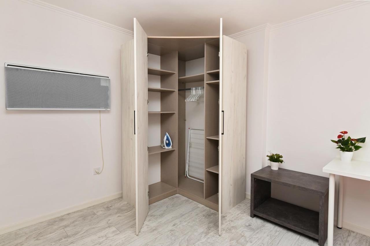 Sea Apartment / Апартамент До Морето Varna Bagian luar foto